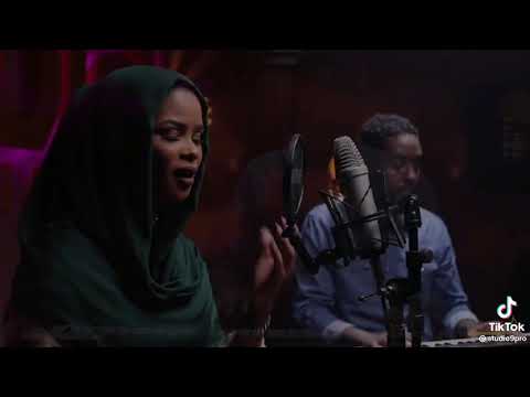 ايلاف عبد العزيز ملك الطيور 