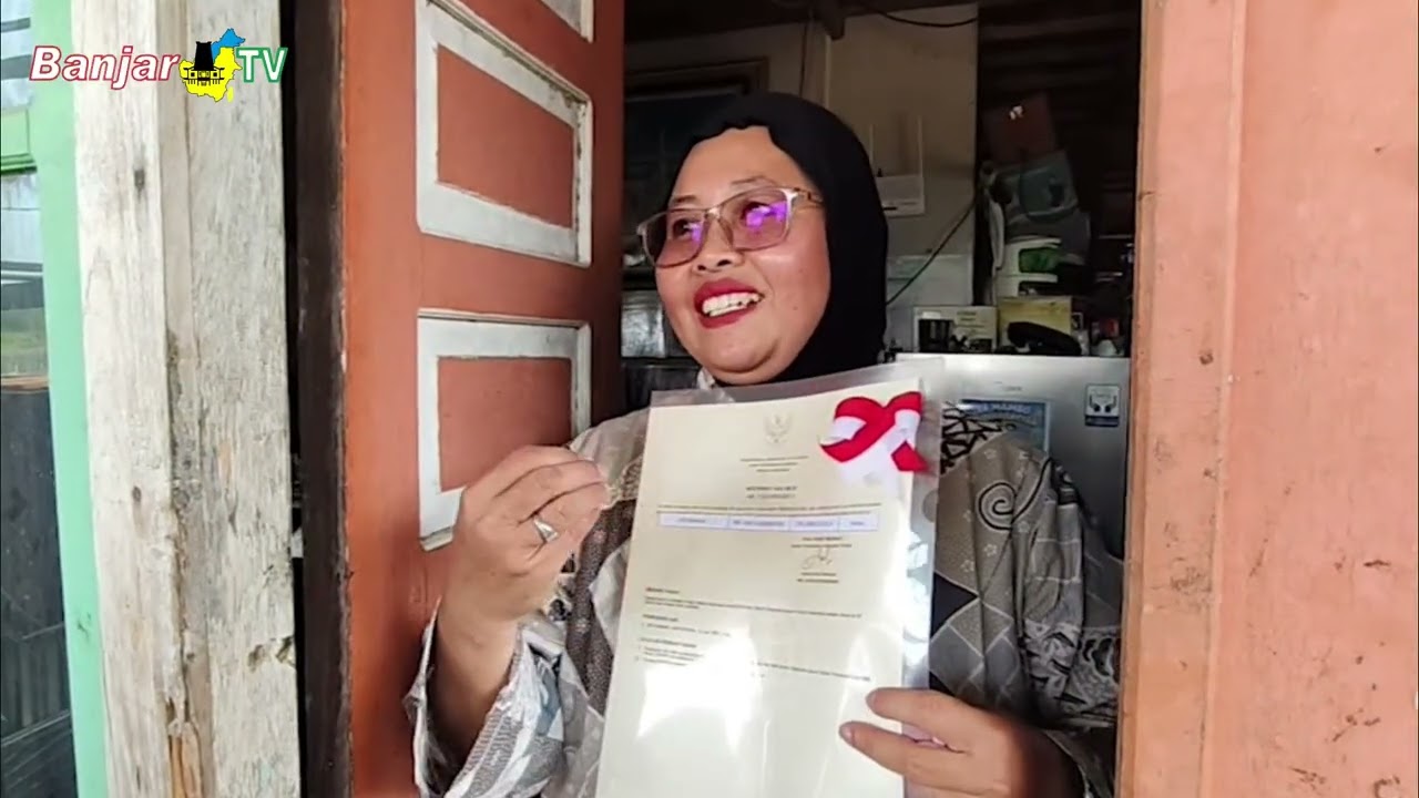 TERIMA SERTIFIKAT PEDAGANG ES KERO UNGKAP RASA SYUKUR