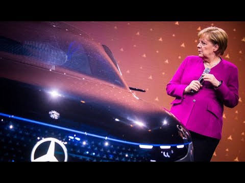 IAA: Kanzlerin Merkel will schnellen Ausbau der E-Infrastruktur