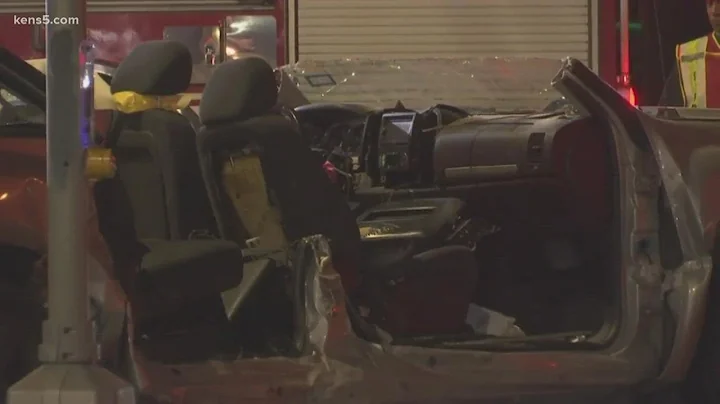 Driver charged with intoxication manslaughter after woman dies in crash Saturday evening, 5 left inj