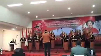 Mars PDIP dan Hymne PDIP by Gli Angeli Cantano Choir dalam lomba tingkat nasional Mars PDIP dan Hymne PDIP by Gli Angeli Cantano Choir dalam lomba tingkat nasional
