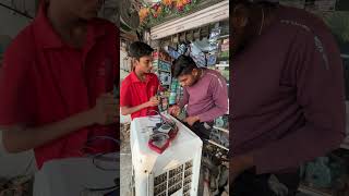 HELPAR KEKARAN BHAU KO #comedy #explorepage #indianyoutuber #twitter CURRENTC Be inspired on Edits