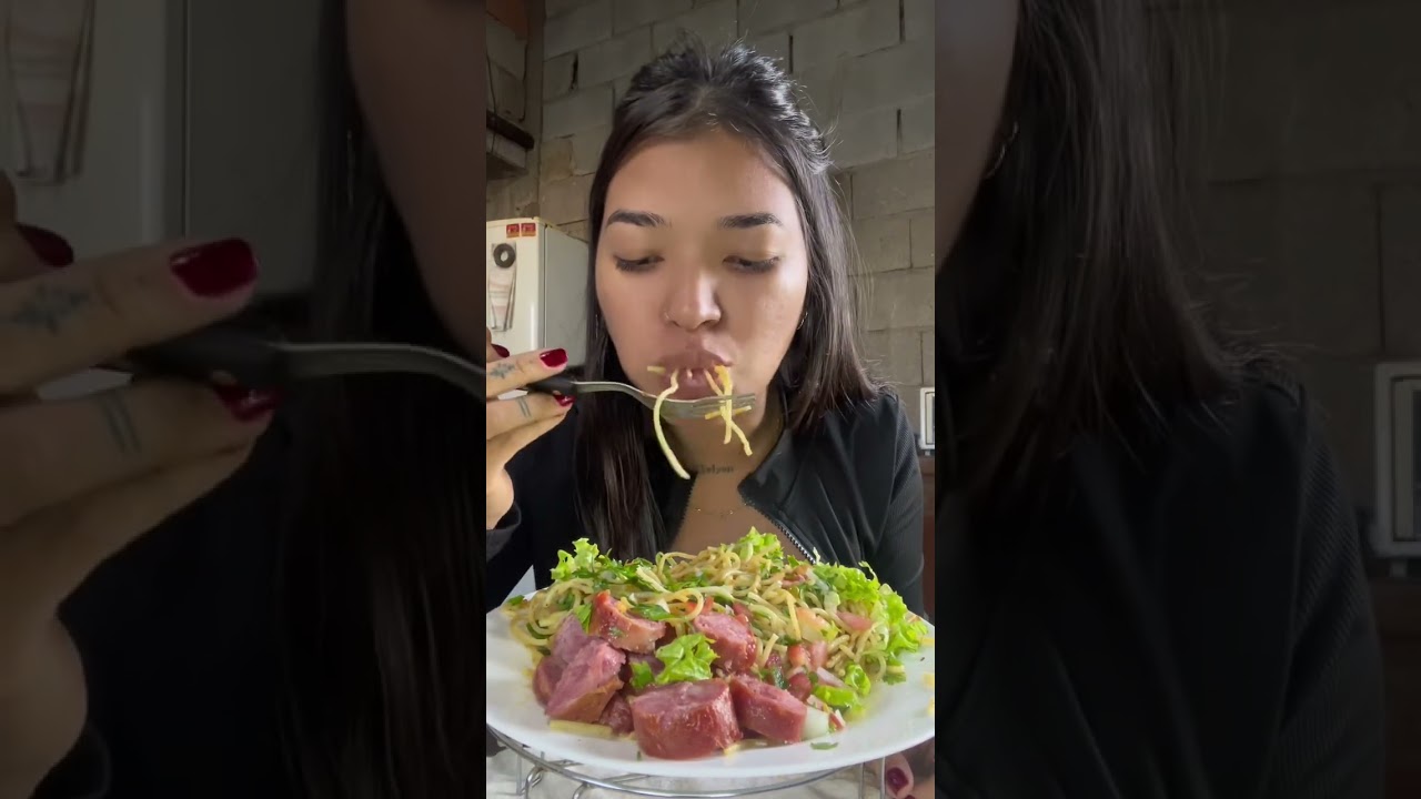 LINGUIÇA TOSCANA MACARRÃO VINAGRETE E ALFACE ALMOÇO DE HOJE