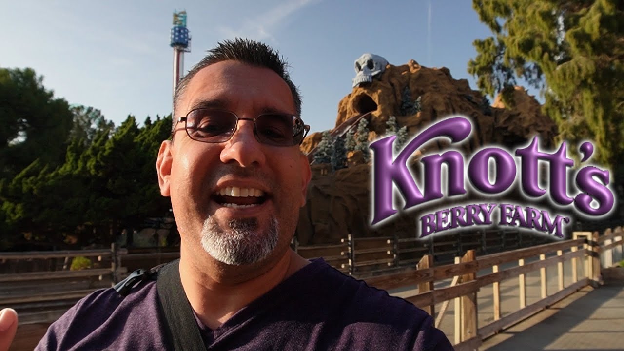 Knott's Berry Farm | Limited Edition Turkey Bites Food Review | Knott's Merry Farm Merch