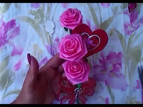 Rosa eterna de listón  Copas decoradas para novios, Ramo de flores de  fieltro, Como hacer areglos florales