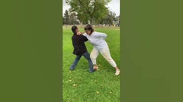 Master Lap Nguyễn and Autumn - Single Arm Tai Chi Push Hands (part 1)