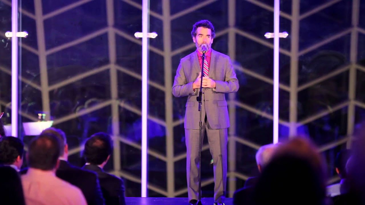 Brian d'Arcy James inspiring performance of Who I'd Be (Shrek) - Broadway sings for Amigos de Jesus