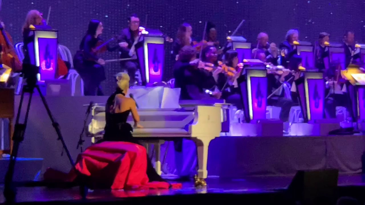 Lady Gaga - Paparazzi (Jazz & Piano concert on June 9, 2019 at Park MGM in Las Vegas)