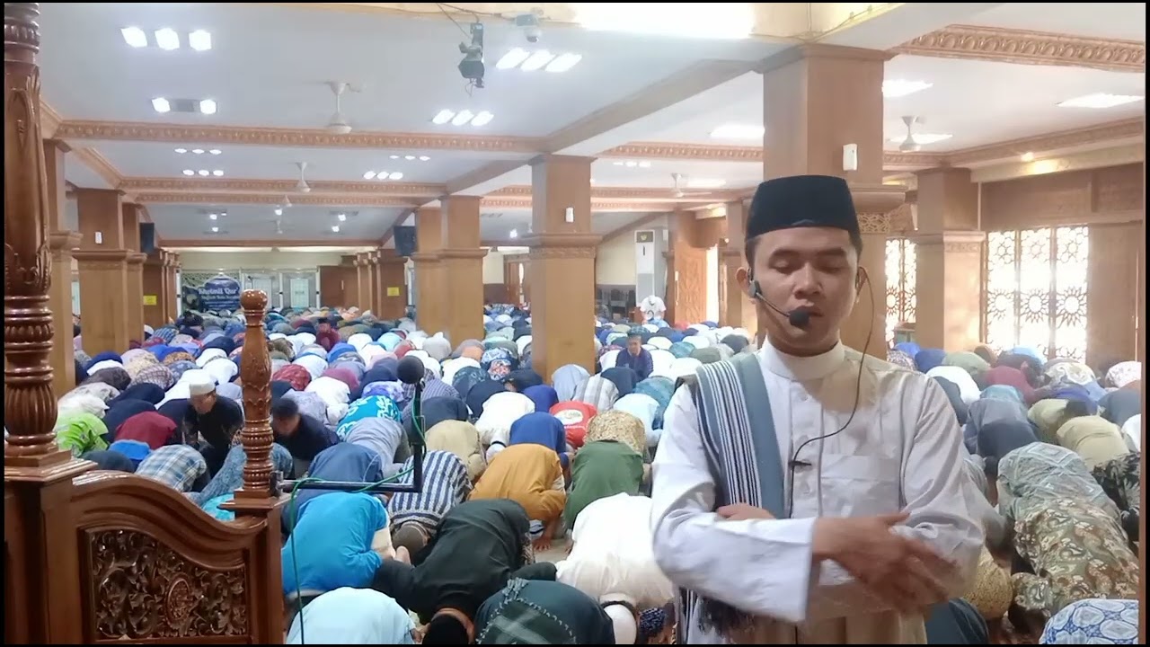 Shalat Jum'at Masjid Al Muhajirin Pemkot Surabaya Imam Ust Ridhol Walidain Al Hafidz 