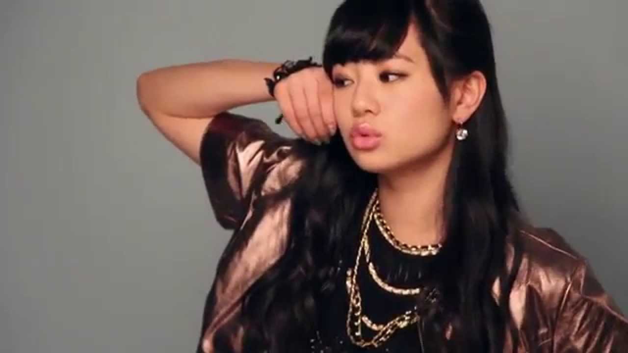 「Super Hero / Love Me, Love You More.」ジャケット撮影メイキング（Momoka ver.）