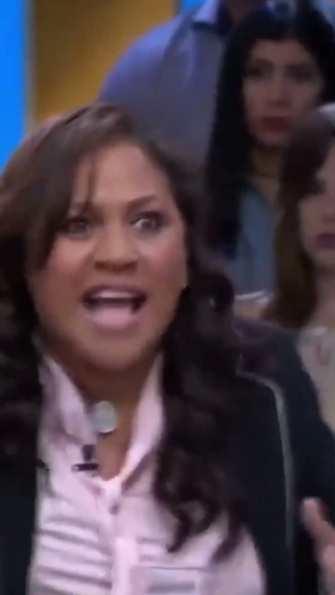 Se aprovecha de los inmigrantes indocumentados ? | Caso Cerrado