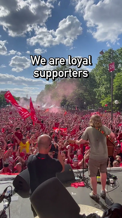 'Allez Allez Allez' in Paris. 🔴🇫🇷