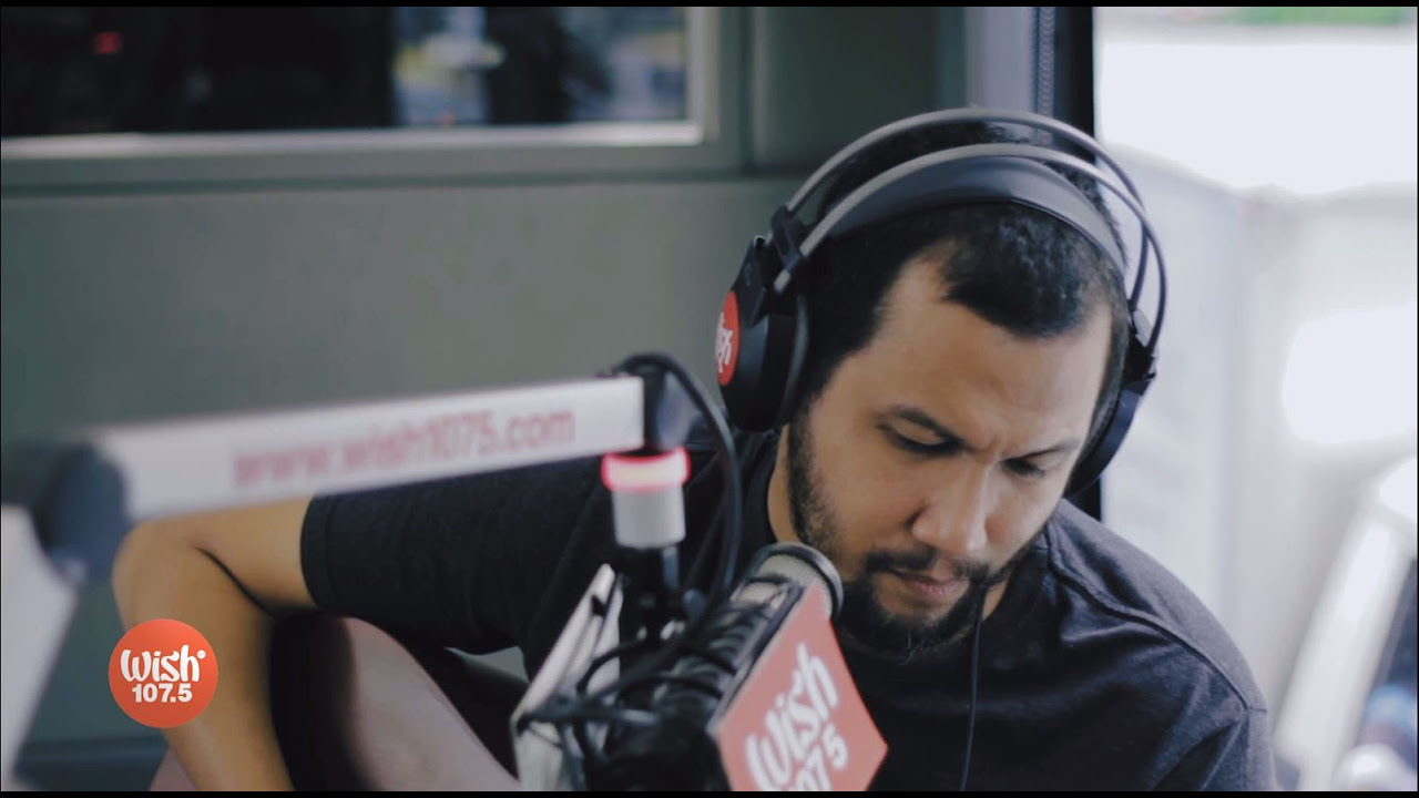 Johnoy Danao performs Ikaw at Ako LIVE on Wish 1075 Bus