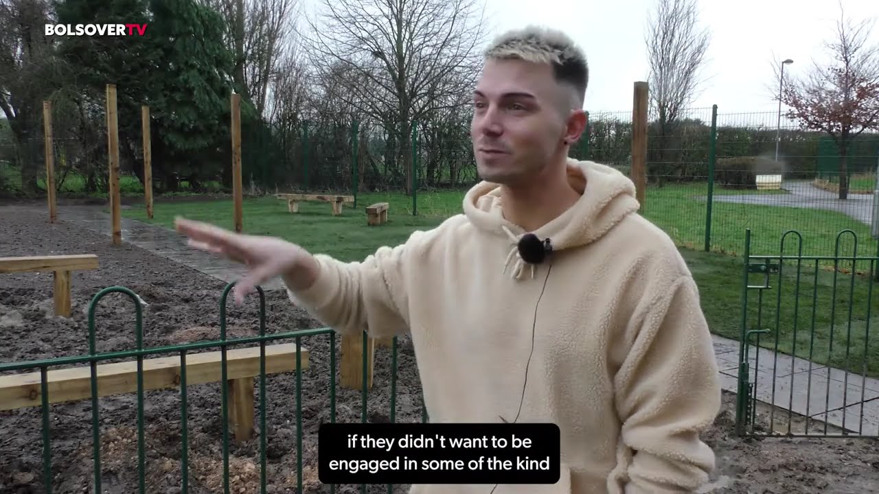 Bolsover school opens new outdoor reading area