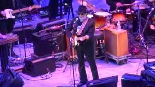 Merle Haggard LIVE - Intro & "Big City" in Denver, CO (Pepsi Center 04.05.14) chords