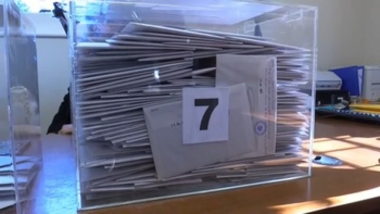 El PP, a punto de sumar un diputado más a costa del PSOE - YouTube
