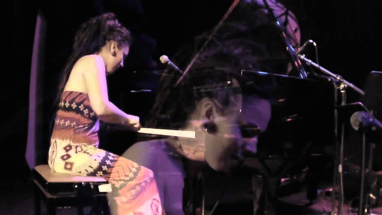 AIAMA & ROMAN - Milonga Gris - Carlos Aguirre