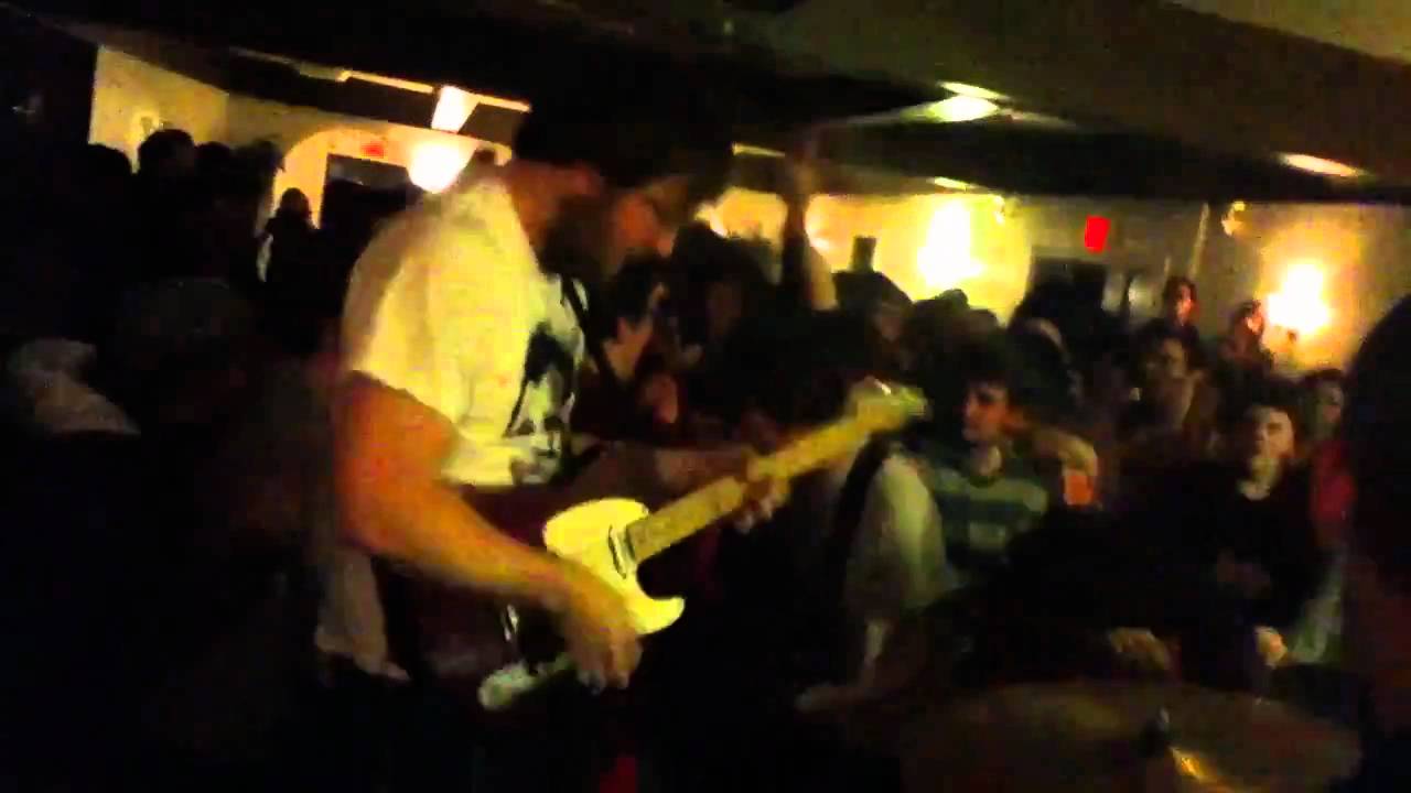 Snowing - Sam Rudich (live) - YouTube