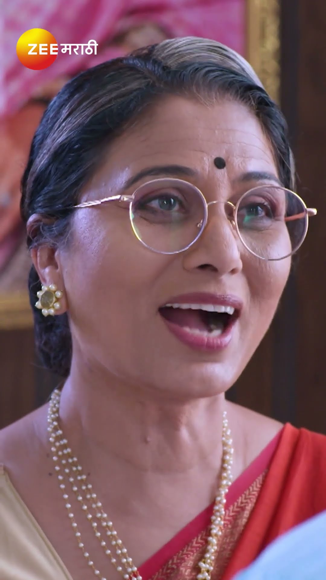 #Navri Mile Hitlerla #Shorts #Zee Marathi #Entertainment #Romantic Famiy Drama
