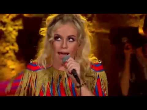 Powerwoman Josje schittert met 'Glamorous'! | Liefde voor Muziek 2017 | VTM