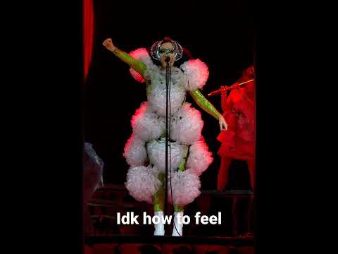 Rating björk outfits