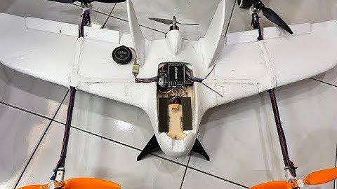 Deltawing 4+1 type VTOL Test Flight