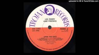 Watty Burnett - Open The Gate (Lee Perry)