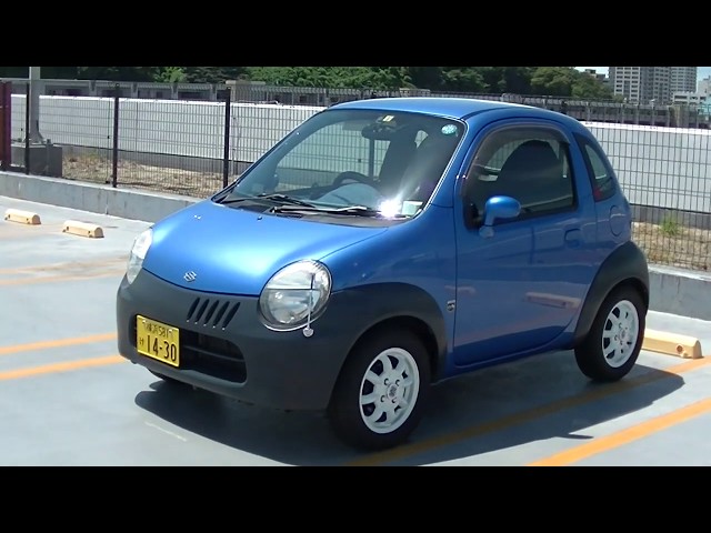 スズキツインが横浜を疾走 Driving japanese kei-car SUZUKI