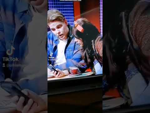 PUTOUS SKETSI ARTISTIT