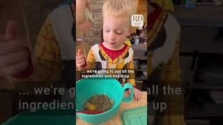 Kids Help Mom Make Banana Oat Bars | Little Helper of the Week screenshot 4