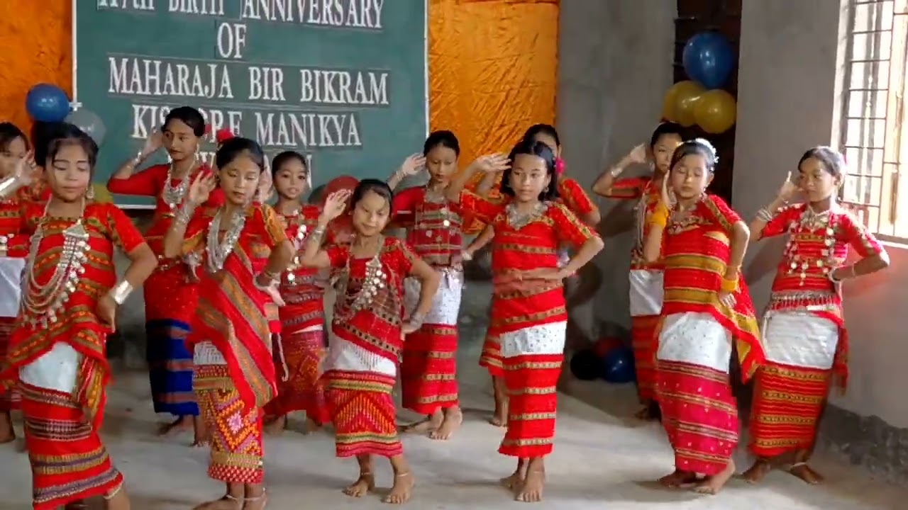 Kokborok dance by class III & IV Girls 👧  Birth Anniversary of Maha Raja Bir Bikram Kishore Manikya 