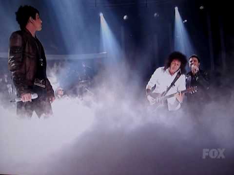 Adam and Kris sing We Are the Champions live on American Idol Season 8 Finale with Queen live.