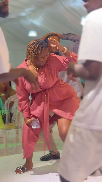 Life of the party. #trendy #wedding #reels #ghana #ghanafa #grinding #grind #party #trends #trending