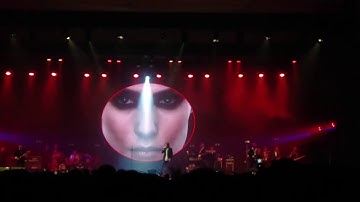 DEWA 19 - PEREMPUAN PALING CANTIK DI NEGERIKU INDONESIA (KONSER BINTANG LIMA SURABAYA)