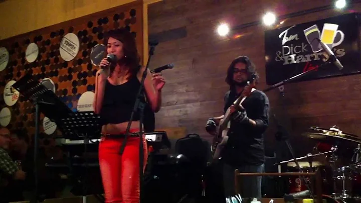 Adrienne Wong (Radiohead High & Dry) at Kakiseni F...