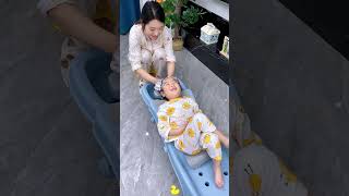 Making Hair Washing Fun For Girls Adjustable Shampoo Chair Review