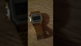 Sarı Saat Yellow Clock