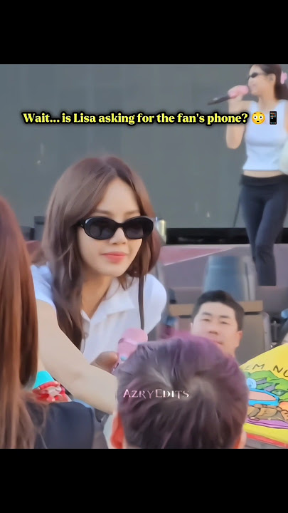 Blackpink lisa took a fan phone and did this 😭 #lisa #blackpink #fyp #shorts