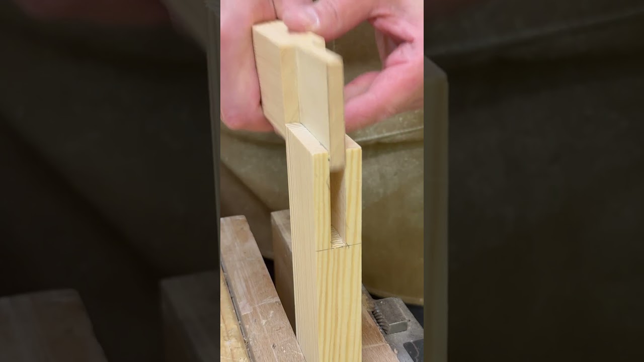 Incastro tenone e mortasa (Unione a mascella a vista)  #woodworking #lavorazionelegno #makersatwork
