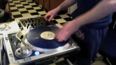 Numark X2 Scratch Demo.mov