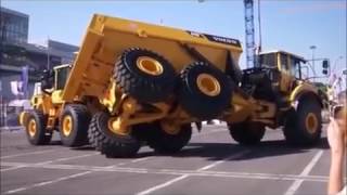 Crazy Excavator Operators Best Skills 2016 - Awesome Heavy Equipment - Construction Digger At Work