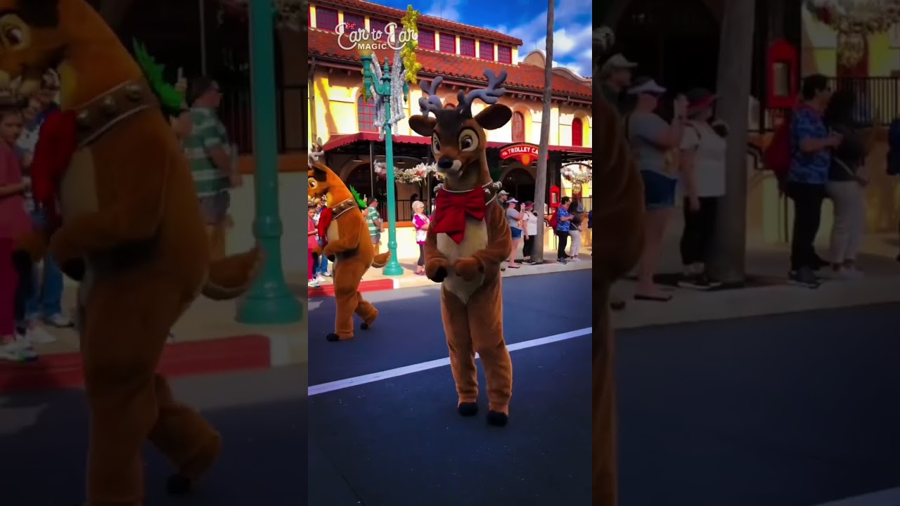 Pluto and Reindeer - Disney’s Hollywood Studios Motorcade 11-02-22