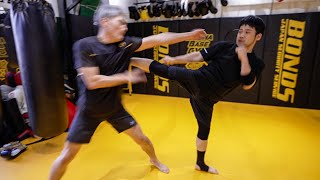 A Professional Kickboxer with Jeet Kune Do Skills Suddenly Appears!