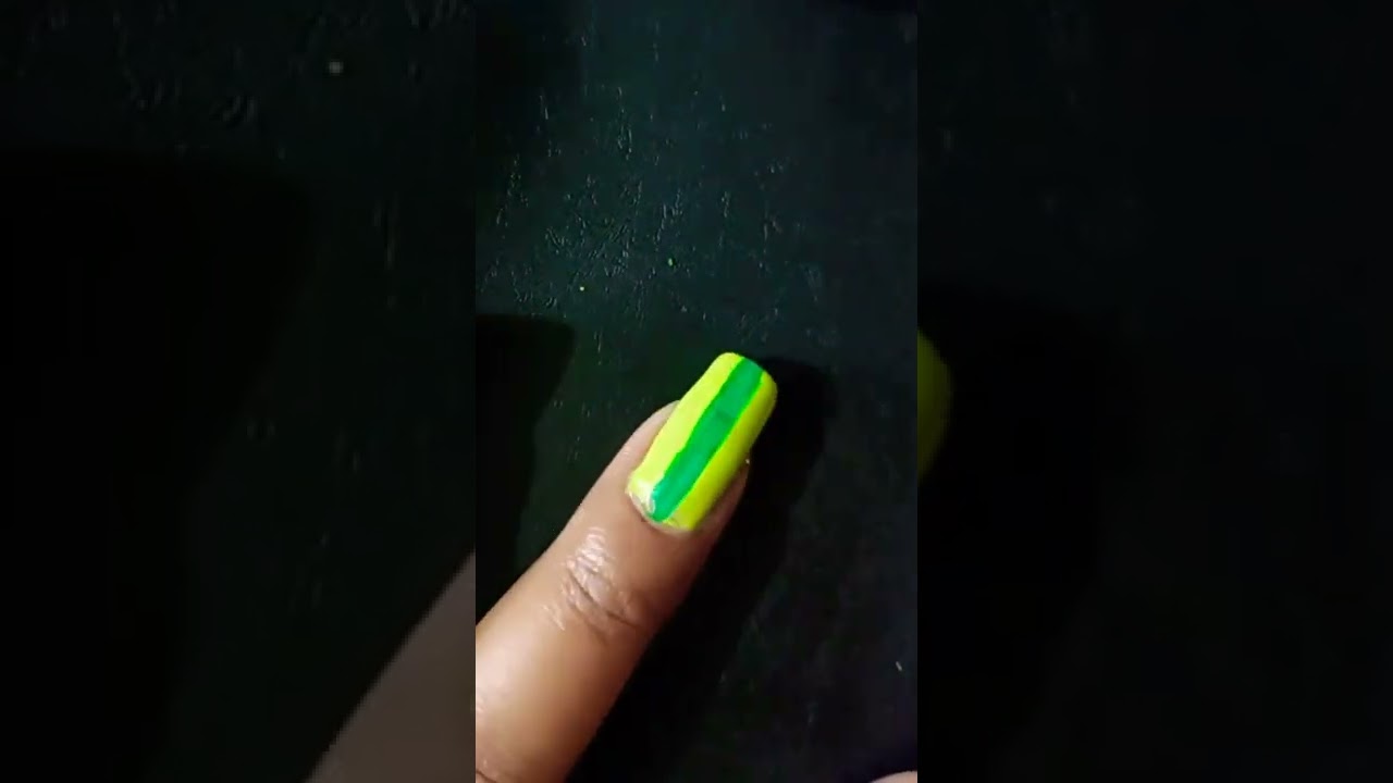 1minute timer Beautiful nail art 😍 💅