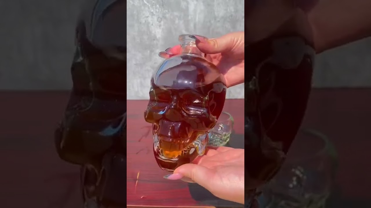 A decanter suitable for men of culture 