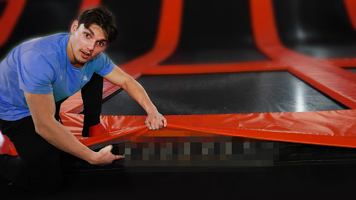 On cherche les objets perdus au trampoline park
