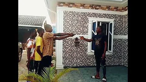 Small kiss comedy ekun meta