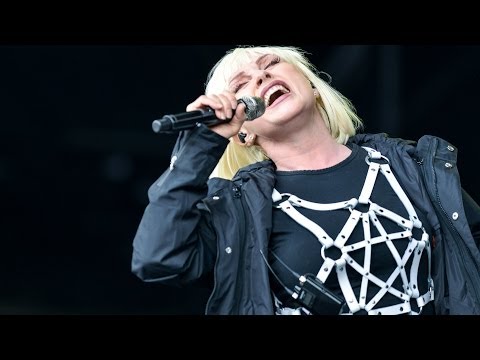 Blondie - Atomic at Glastonbury 2014