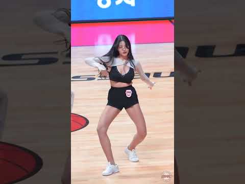 4K Kim Yi Seo Cheerleader 'Swalla' Performance Fancam   Goyang Carrot Jumpers 230210