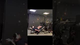 Мысли приходят, когда тело работает.илиБез шума — просто движение..#тренировка #мысли #gym